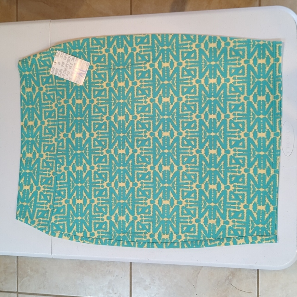 LuLaRoe Cassie Pencil Skirt Size XL NWT